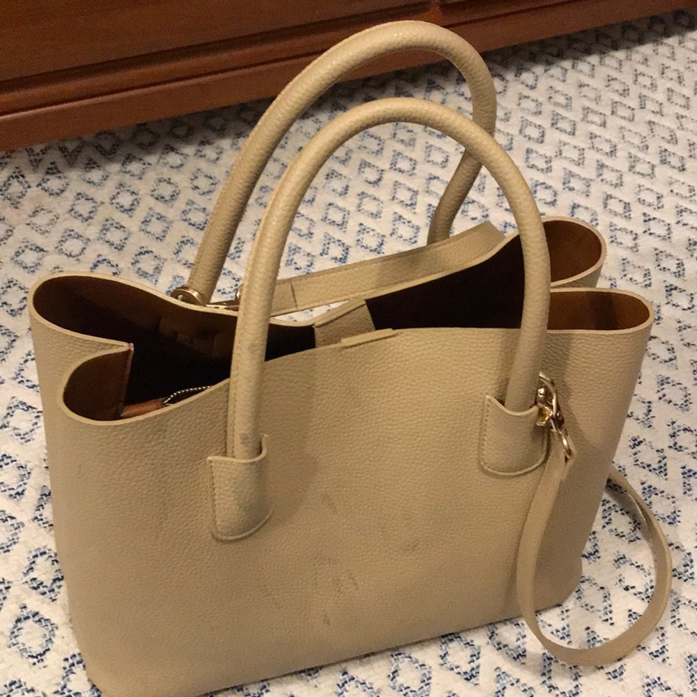 Angela Roi Cher Tote ๐ค - Picture 3 of 15